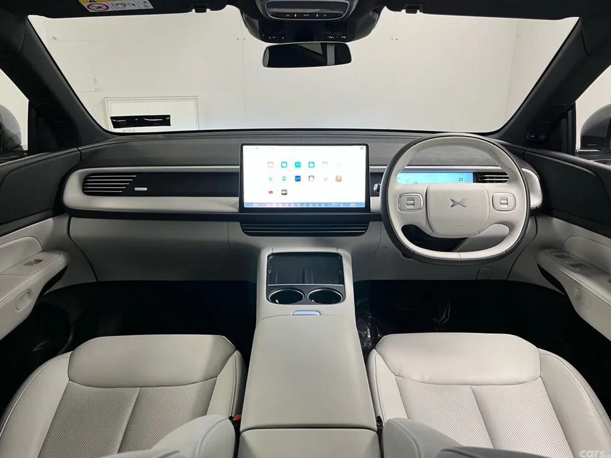 XPeng G6 Hatchback, Electric, 2025, Grey