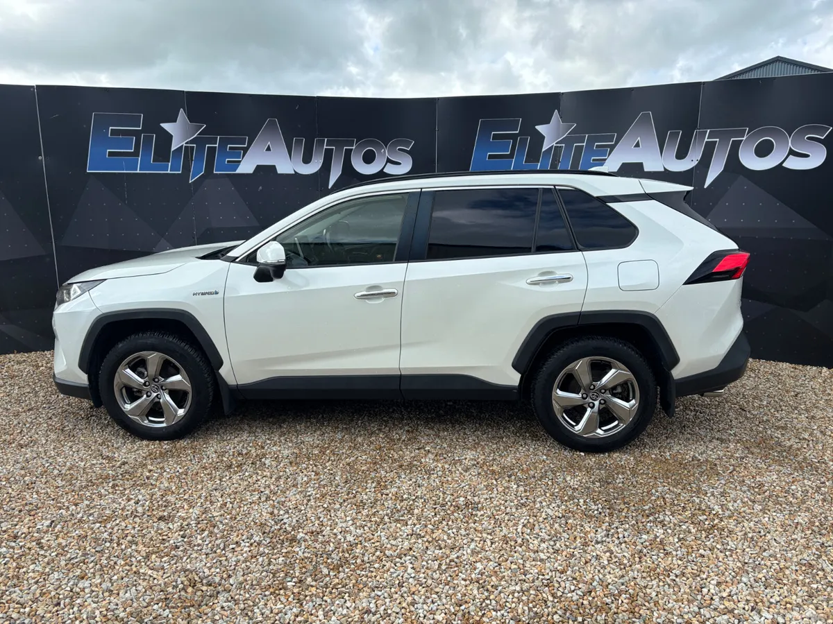 Toyota RAV4 SUV, Petrol Hybrid, 2019, White