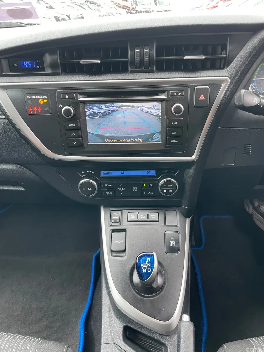 Toyota Auris Hatchback, Petrol Hybrid, 2015, Black