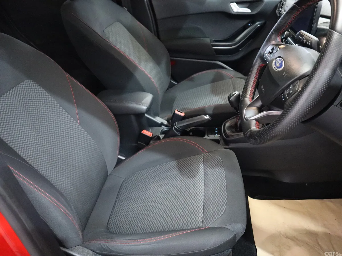 Ford Fiesta Hatchback, Petrol, 2021, Red