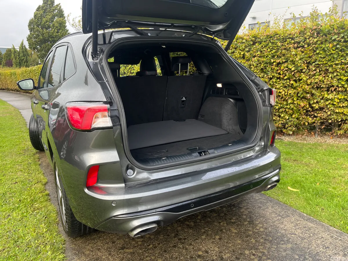 Ford Kuga SUV, Petrol Plug-in Hybrid, 2022, Grey