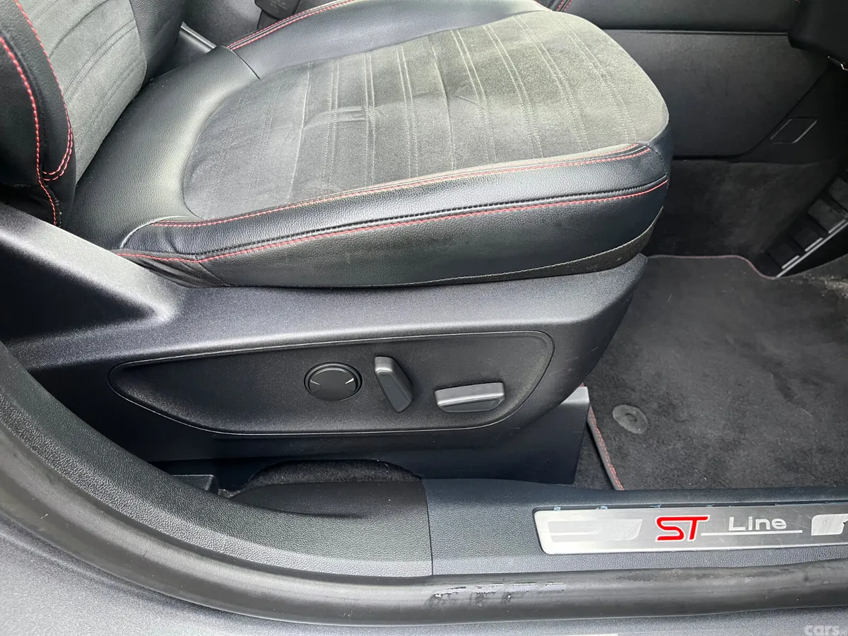 Ford Kuga SUV, Petrol Plug-in Hybrid, 2022, Grey