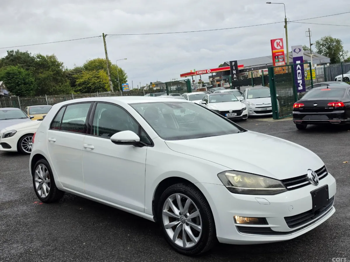 Volkswagen Golf Hatchback, Petrol, 2015, White