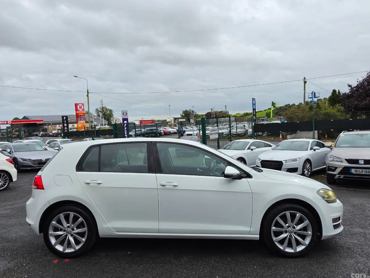 Volkswagen Golf Hatchback, Petrol, 2015, White
