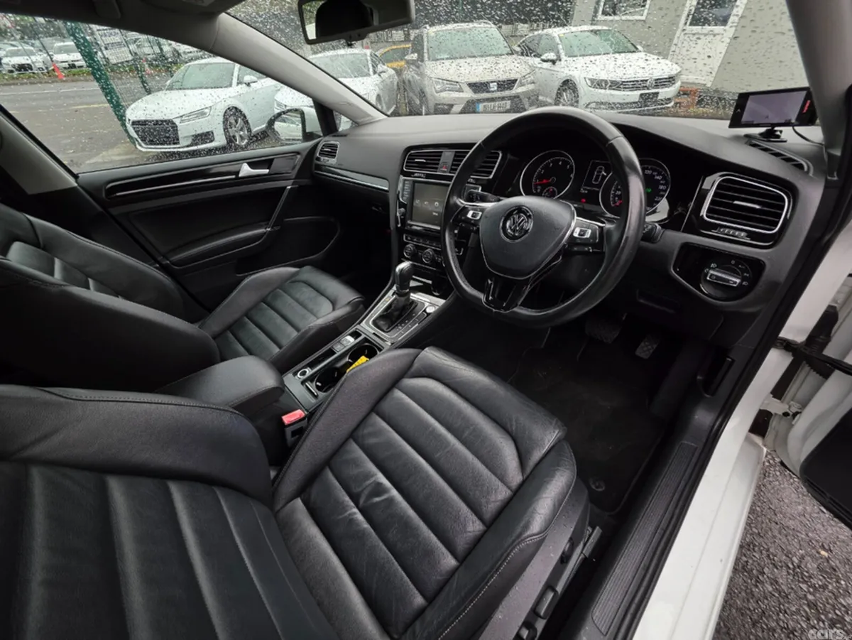 Volkswagen Golf Hatchback, Petrol, 2015, White