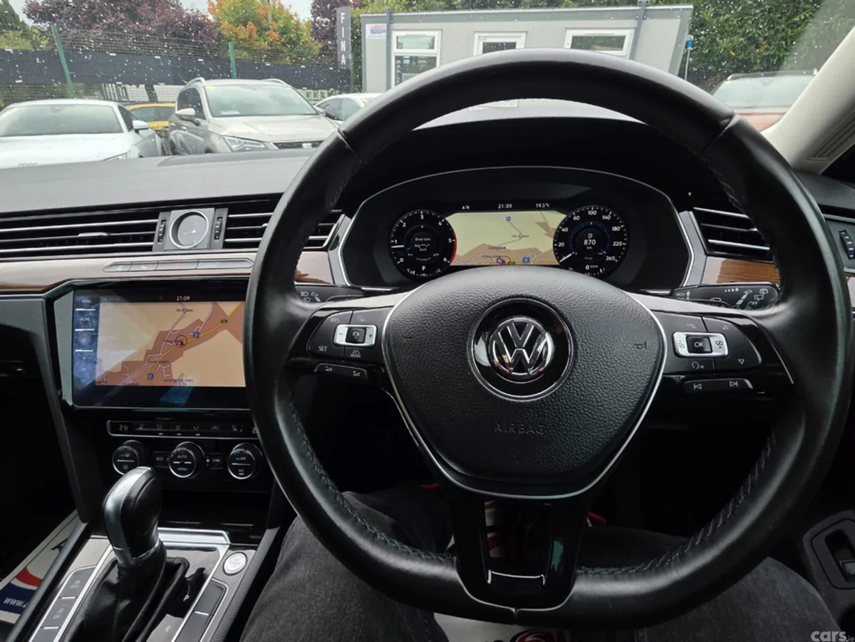 Volkswagen Passat Saloon, Diesel, 2018, Grey