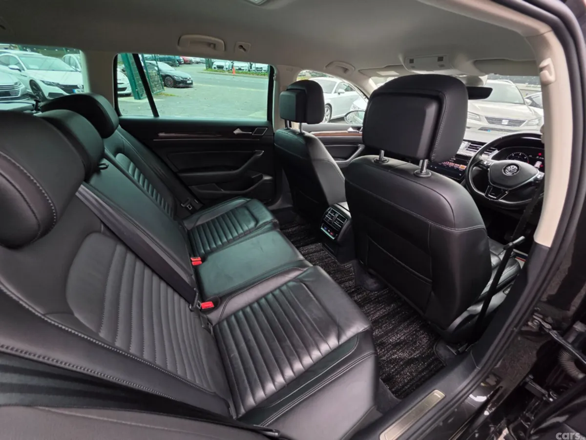Volkswagen Passat Saloon, Diesel, 2018, Grey