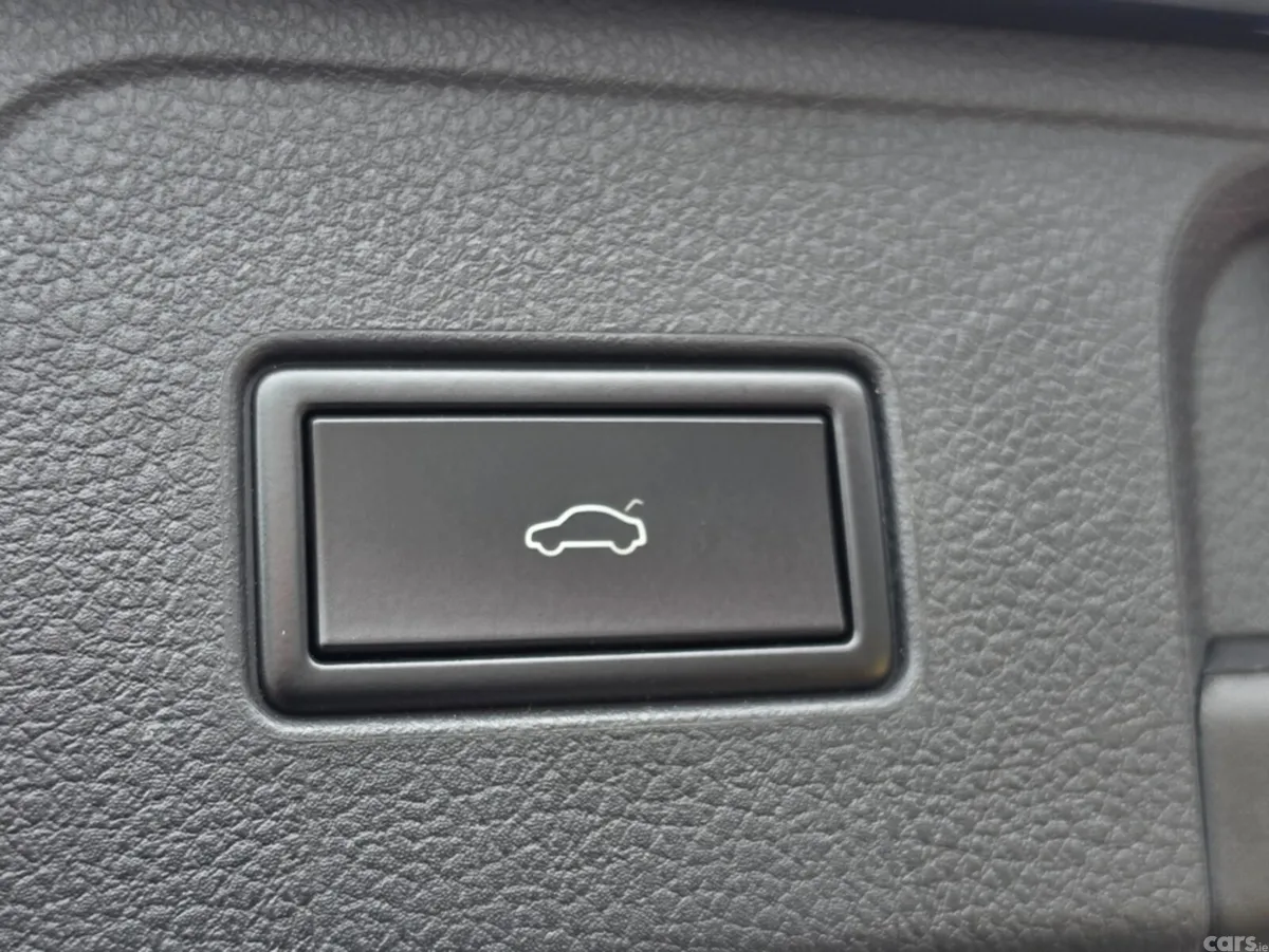 Volkswagen Passat Saloon, Diesel, 2018, Grey