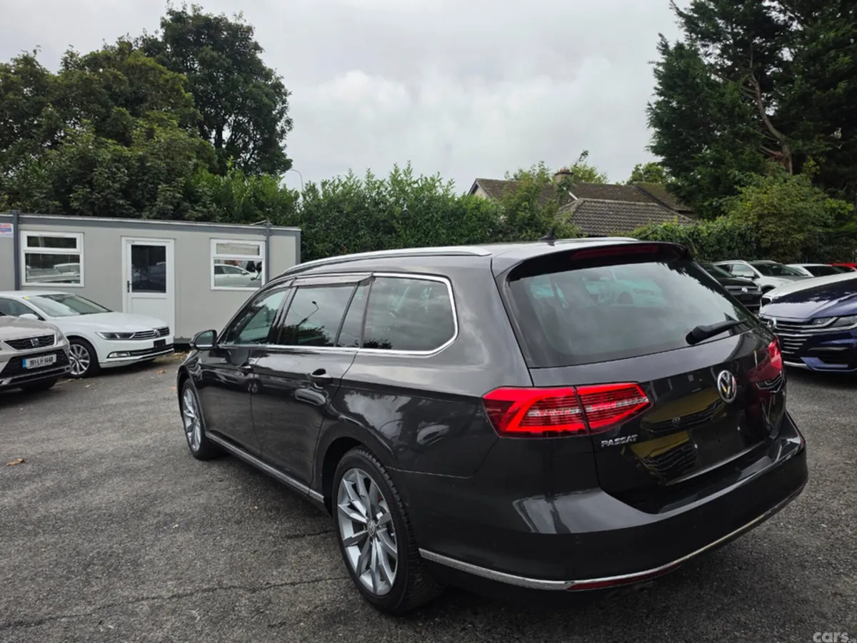 Volkswagen Passat Saloon, Diesel, 2018, Grey
