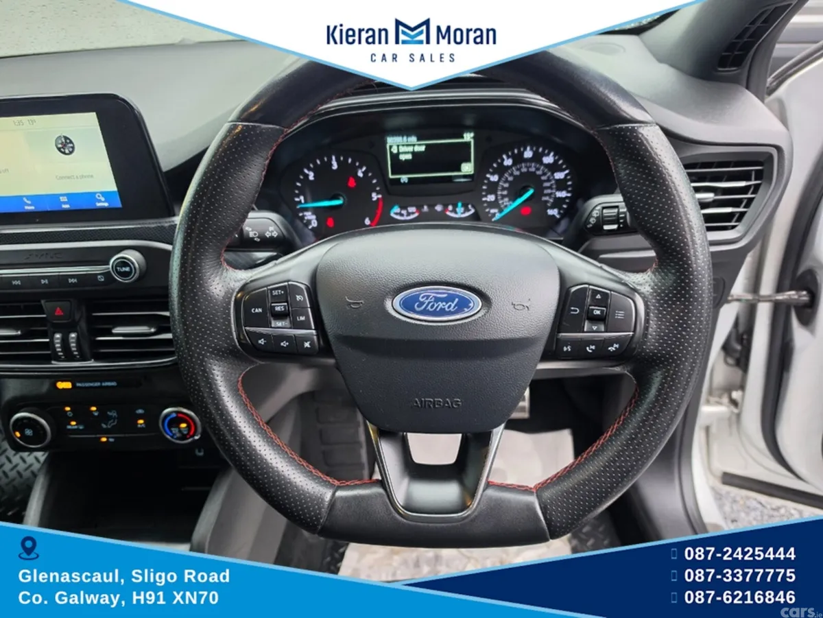 Ford Focus Hatchback, Diesel, 2019, Silver