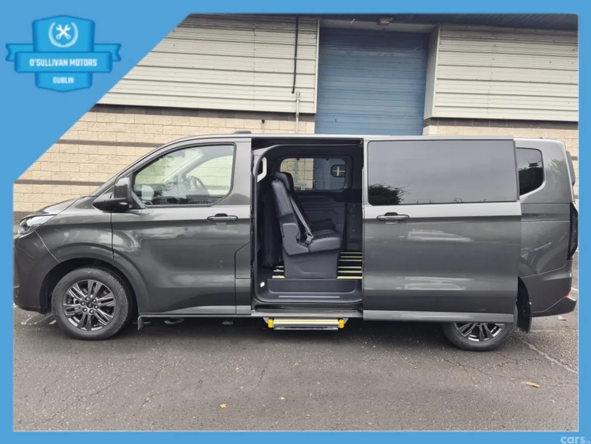Ford Tourneo Custom MPV, Petrol Plug-in Hybrid, 2026, Grey
