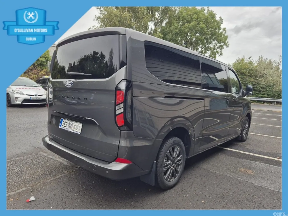 Ford Tourneo Custom MPV, Petrol Plug-in Hybrid, 2026, Grey