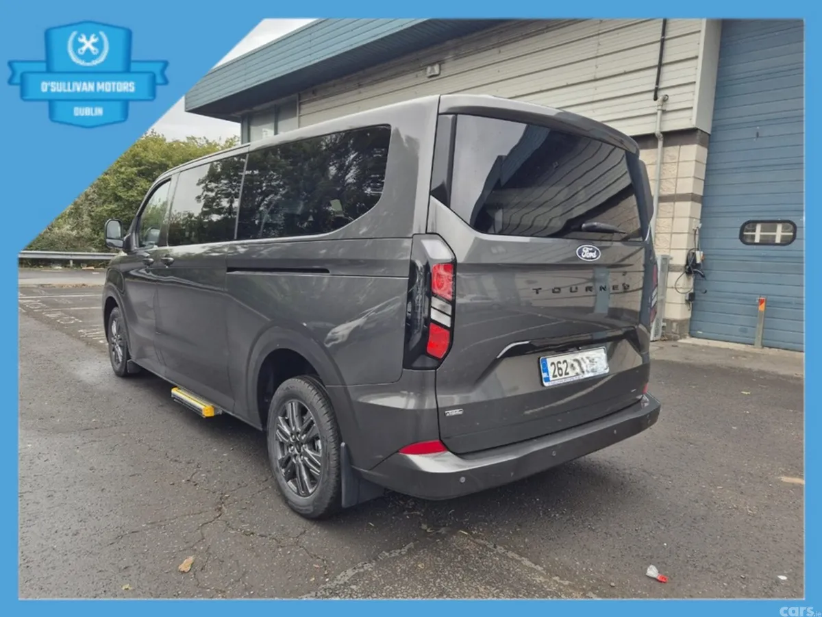Ford Tourneo Custom MPV, Petrol Plug-in Hybrid, 2026, Grey