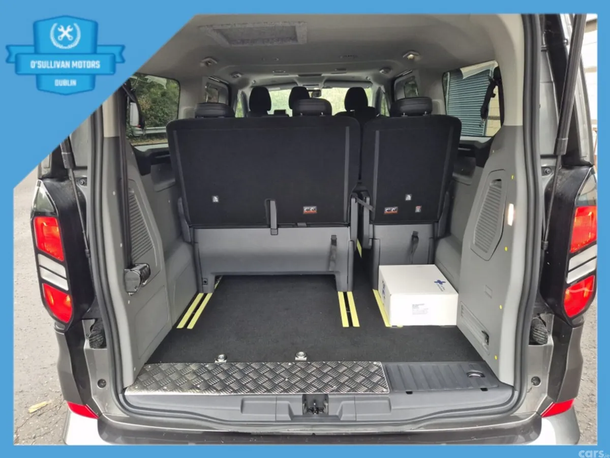 Ford Tourneo Custom MPV, Petrol Plug-in Hybrid, 2026, Grey
