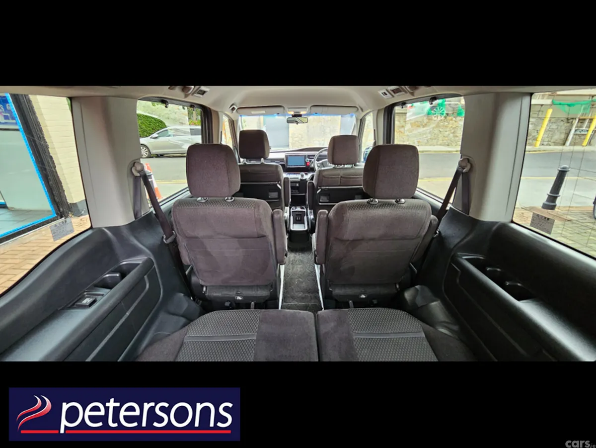 Honda Stepwagon MPV, Petrol Hybrid, 2017, Grey