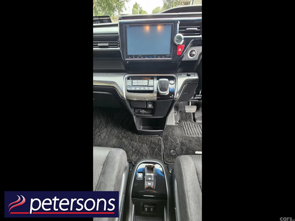 Honda Stepwagon MPV, Petrol Hybrid, 2017, Grey
