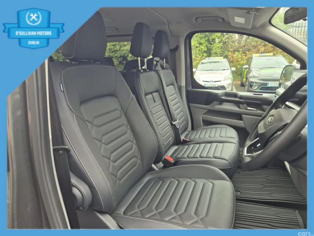 Ford Tourneo Custom MPV, Petrol Plug-in Hybrid, 2026, Grey