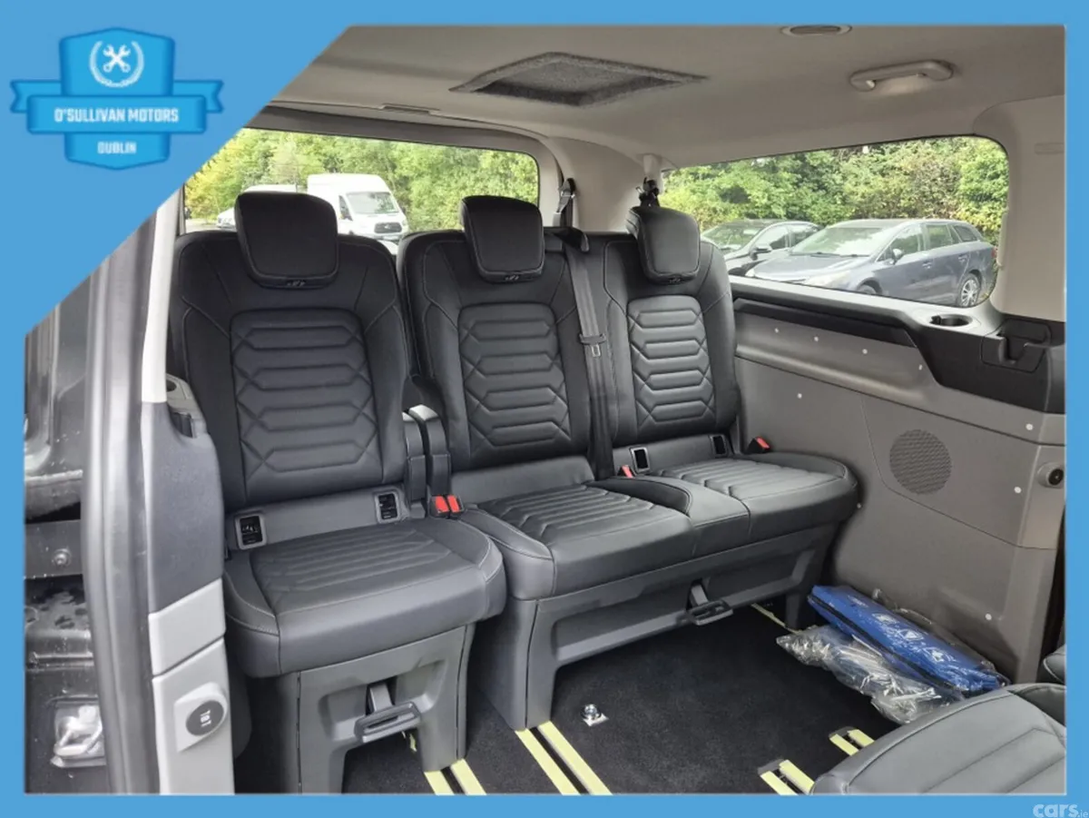 Ford Tourneo Custom MPV, Petrol Plug-in Hybrid, 2026, Grey