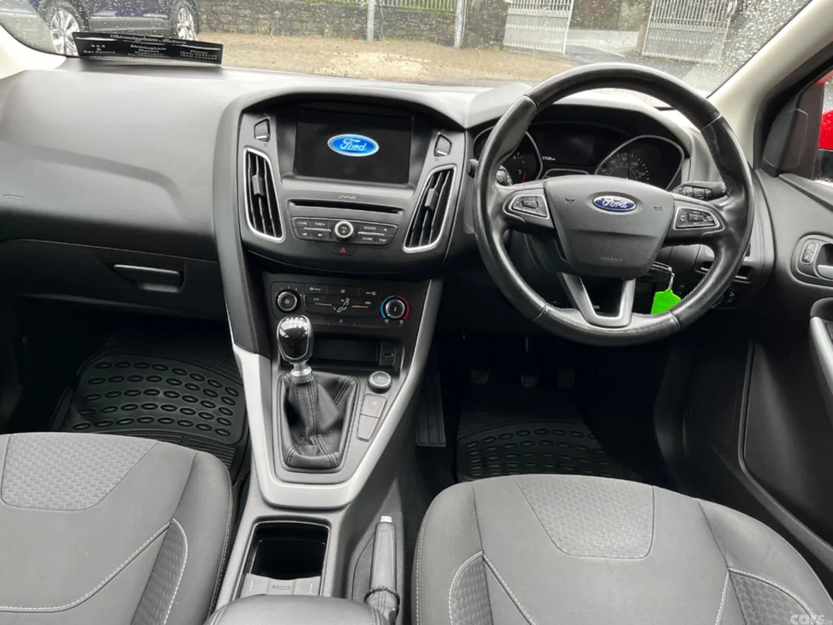 Ford Focus Hatchback, Diesel, 2017, Red