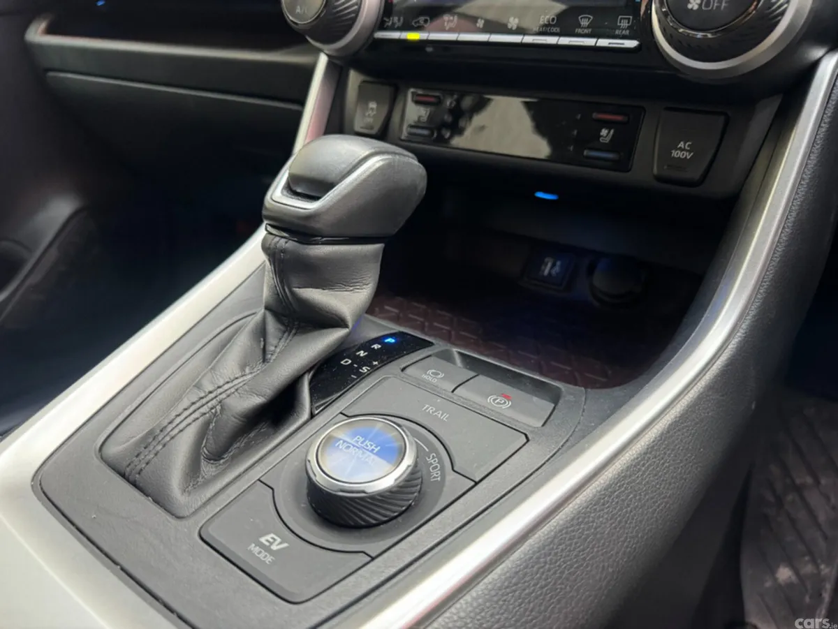 Toyota RAV4 SUV, Petrol Hybrid, 2024, Black