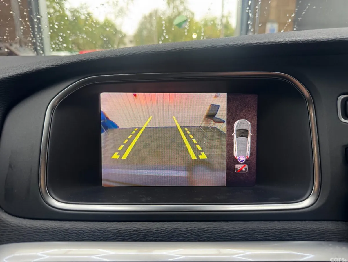 Volvo V40 Estate, Diesel, 2018, Grey