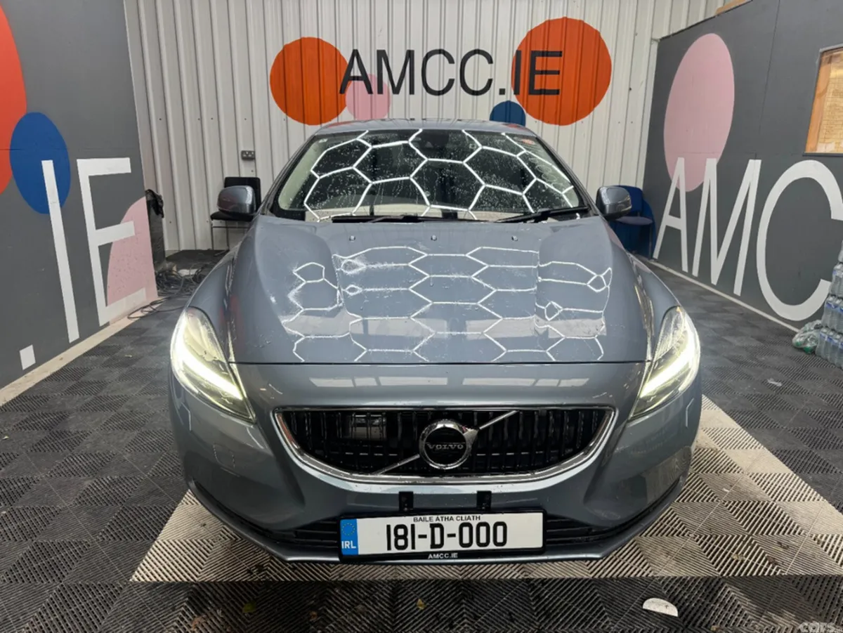 Volvo V40 Estate, Diesel, 2018, Grey