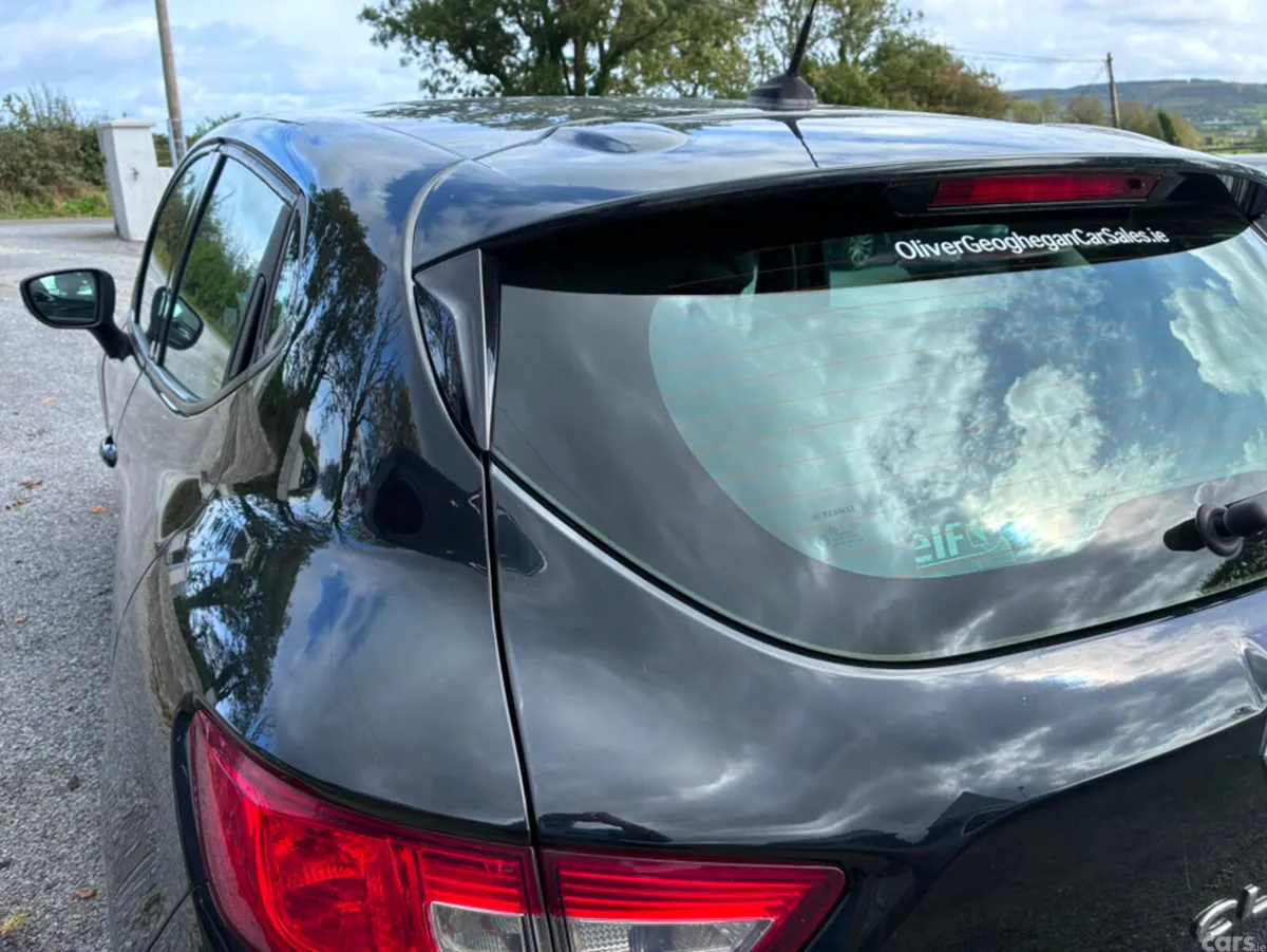 Renault Clio Hatchback, Petrol, 2015, Black