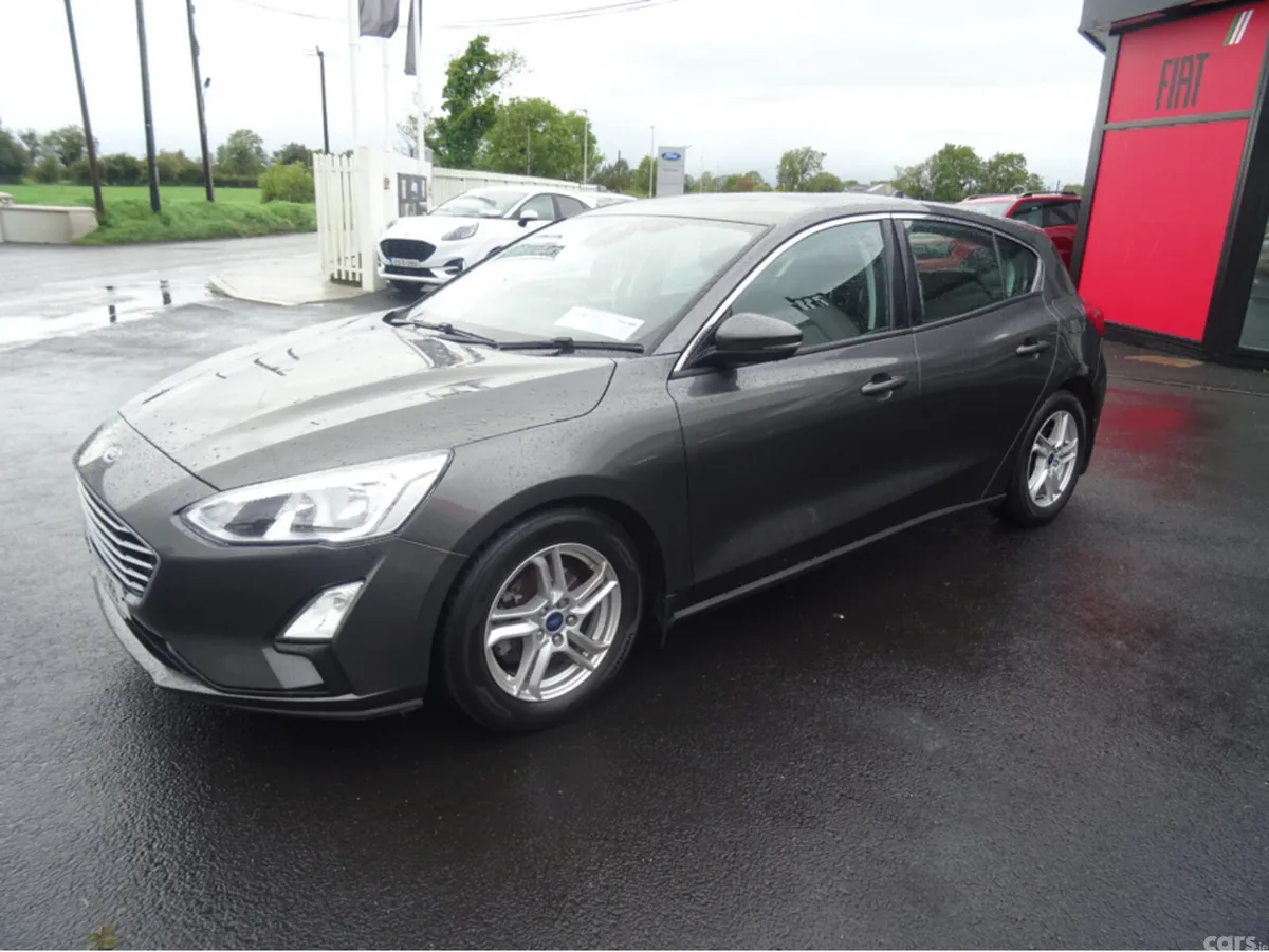 Ford Focus Hatchback, Petrol, 2019, Grey