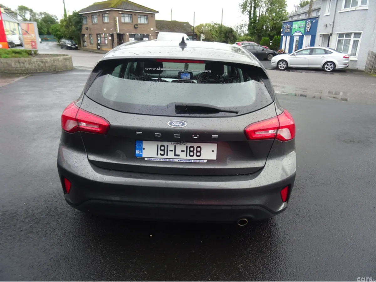 Ford Focus Hatchback, Petrol, 2019, Grey