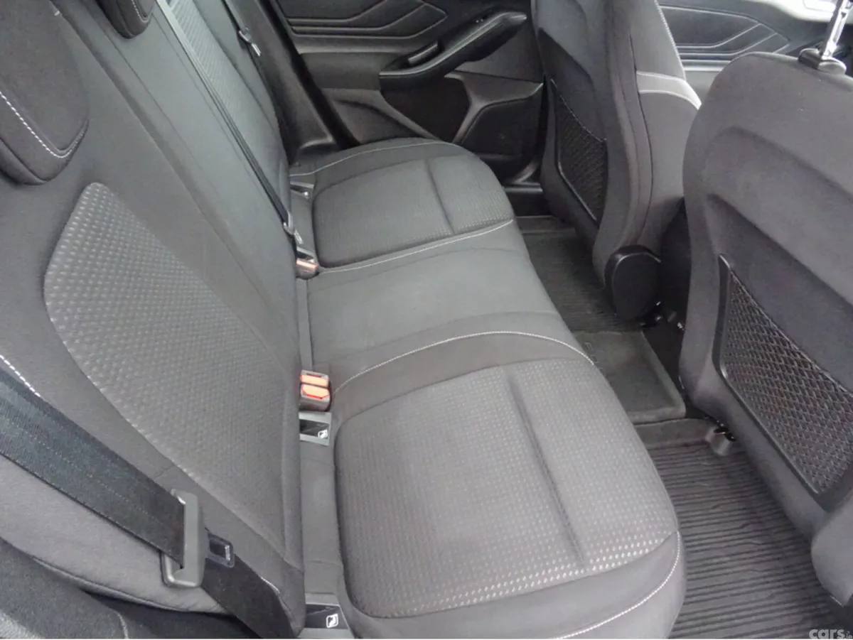 Ford Focus Hatchback, Petrol, 2019, Grey