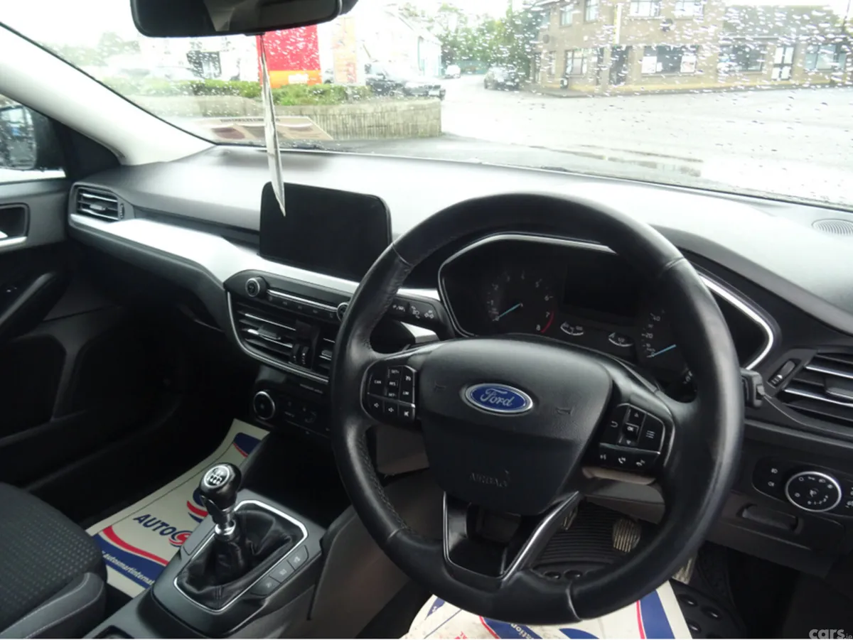 Ford Focus Hatchback, Petrol, 2019, Grey