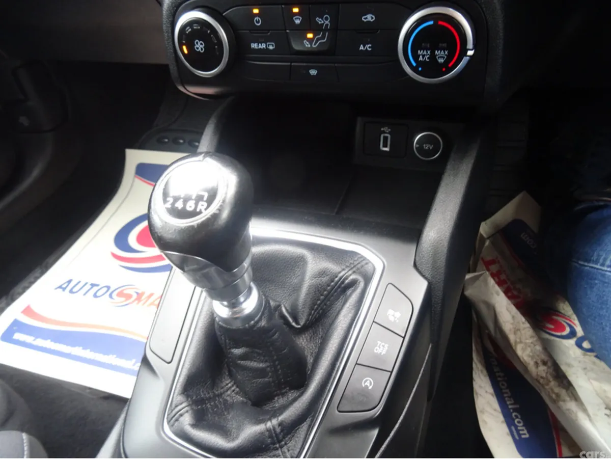 Ford Focus Hatchback, Petrol, 2019, Grey