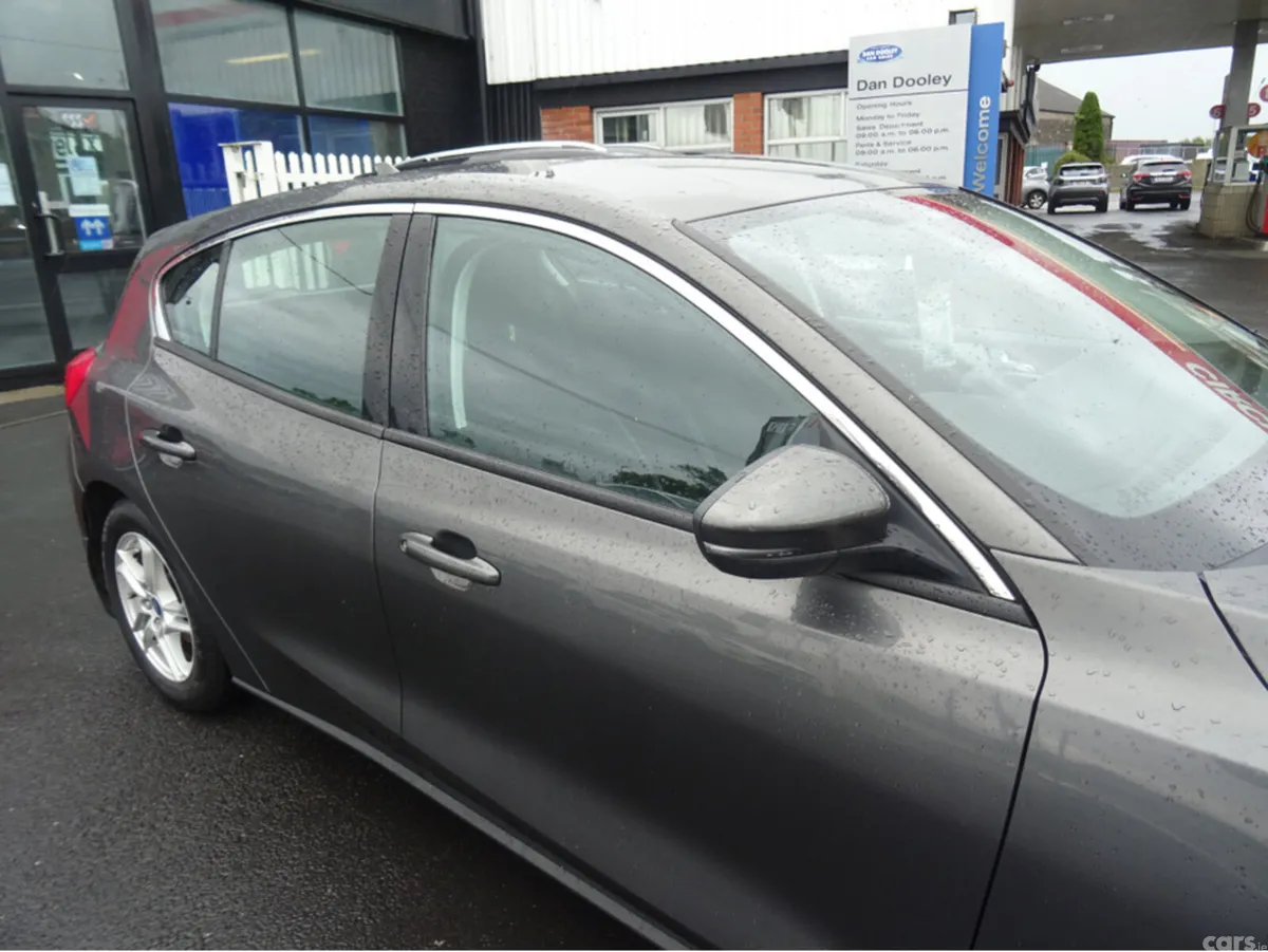 Ford Focus Hatchback, Petrol, 2019, Grey