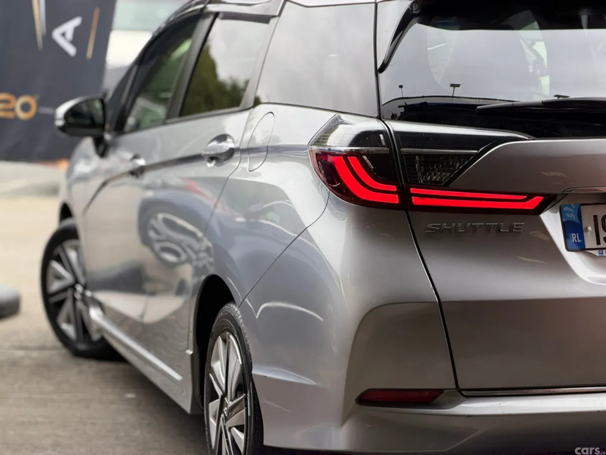 Honda Shuttle MPV, Petrol Hybrid, 2019, Silver