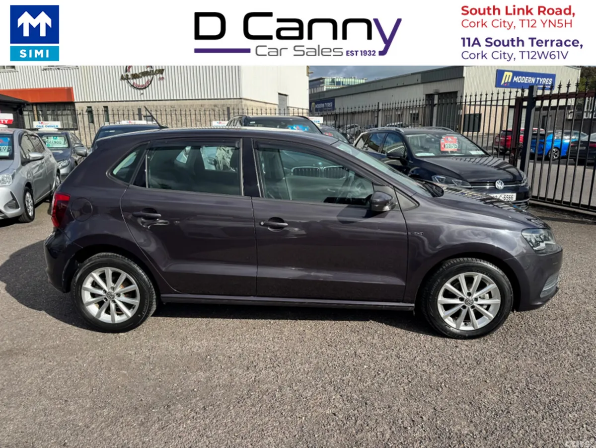 Volkswagen Polo Hatchback, Petrol, 2015, Grey