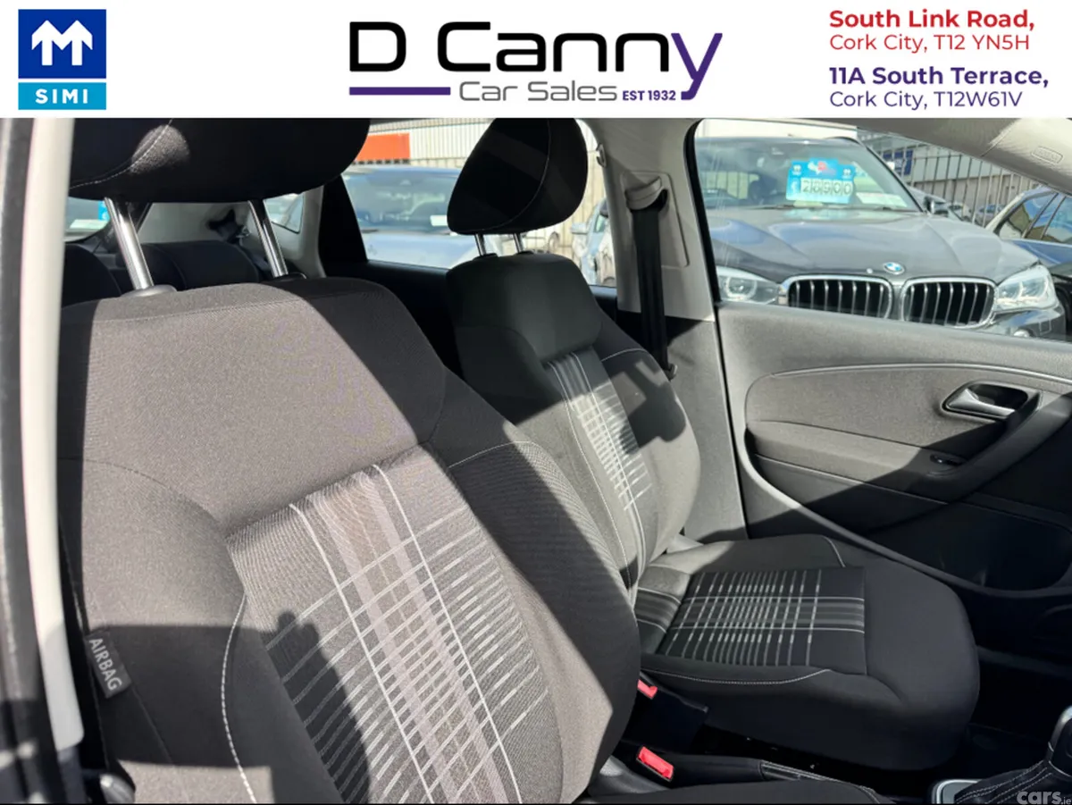 Volkswagen Polo Hatchback, Petrol, 2015, Grey