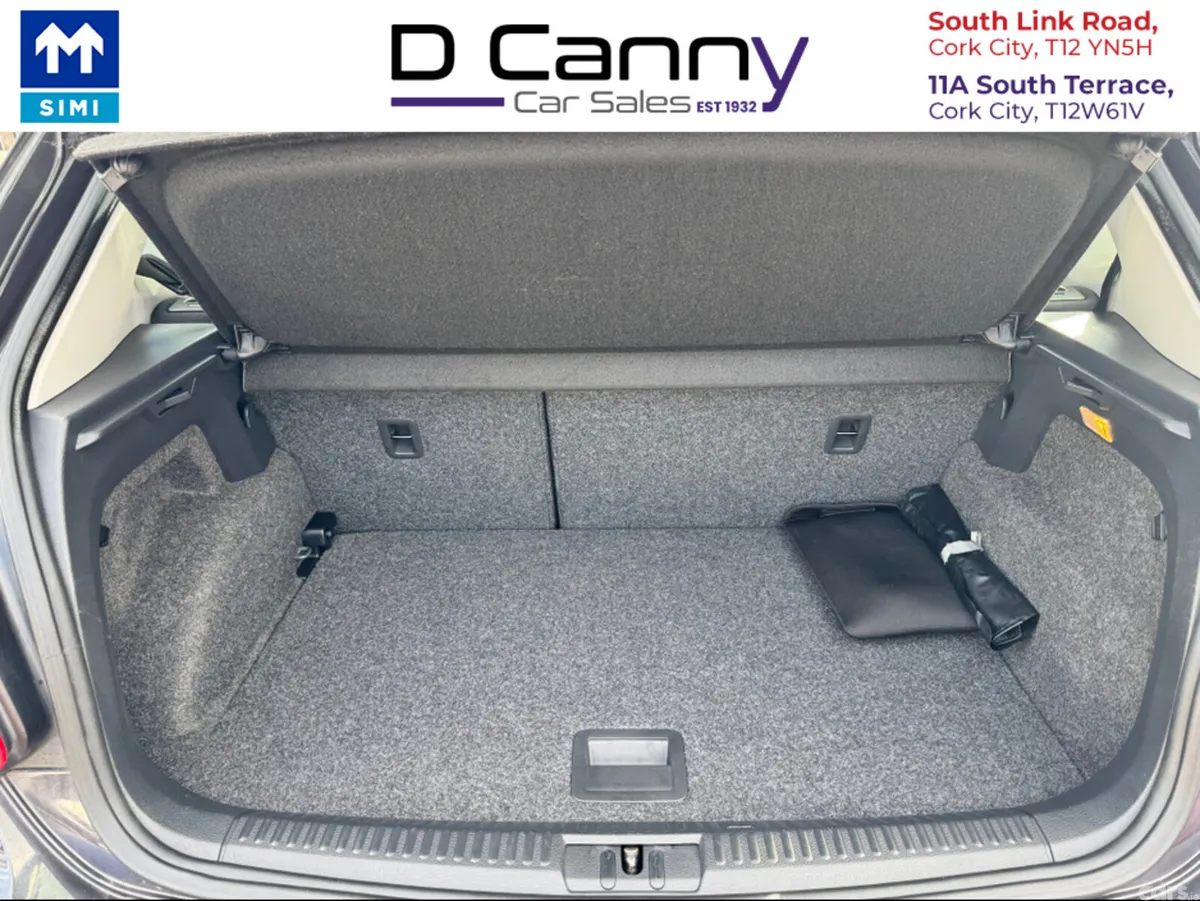 Volkswagen Polo Hatchback, Petrol, 2015, Grey