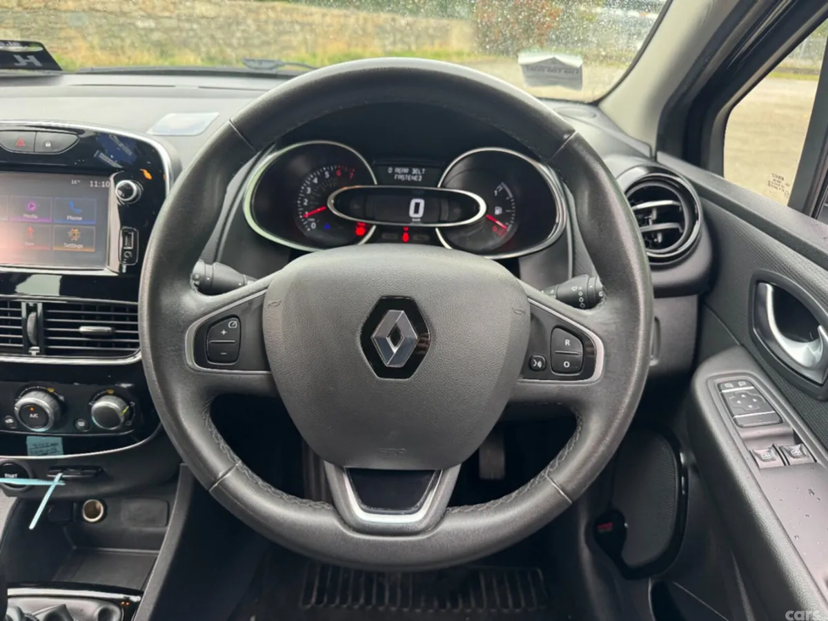 Renault Clio Hatchback, Petrol, 2018, Black