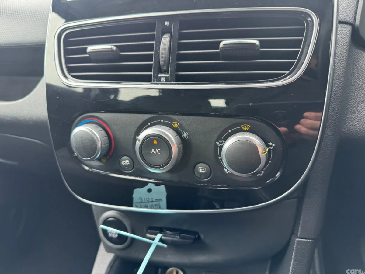 Renault Clio Hatchback, Petrol, 2018, Black