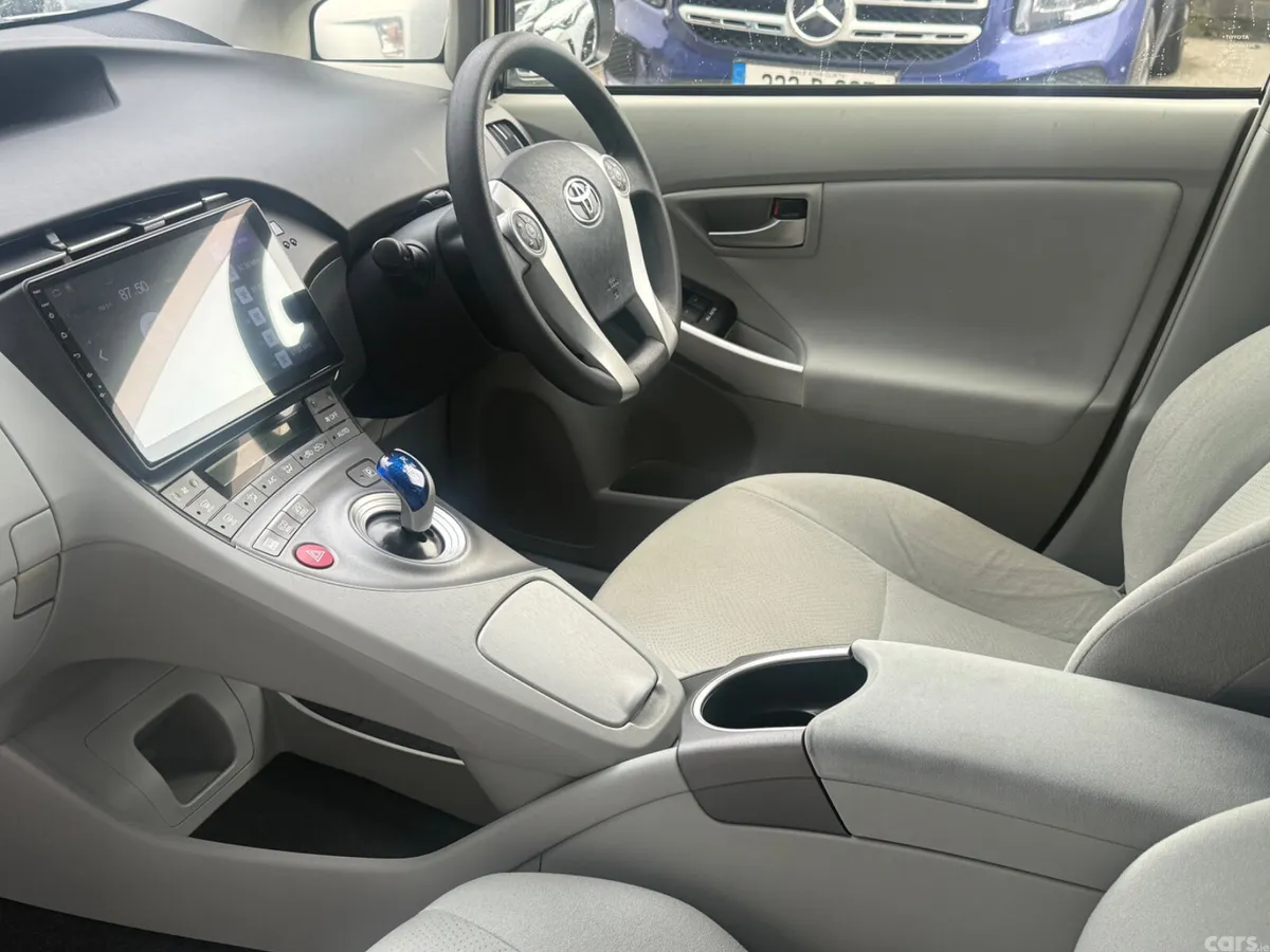 Toyota Prius Hatchback, Petrol Hybrid, 2015, Silver