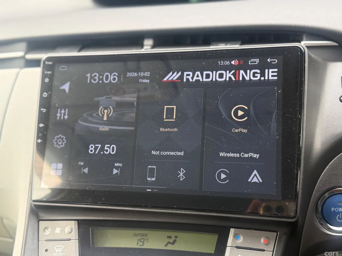 Toyota Prius Hatchback, Petrol Hybrid, 2015, Silver