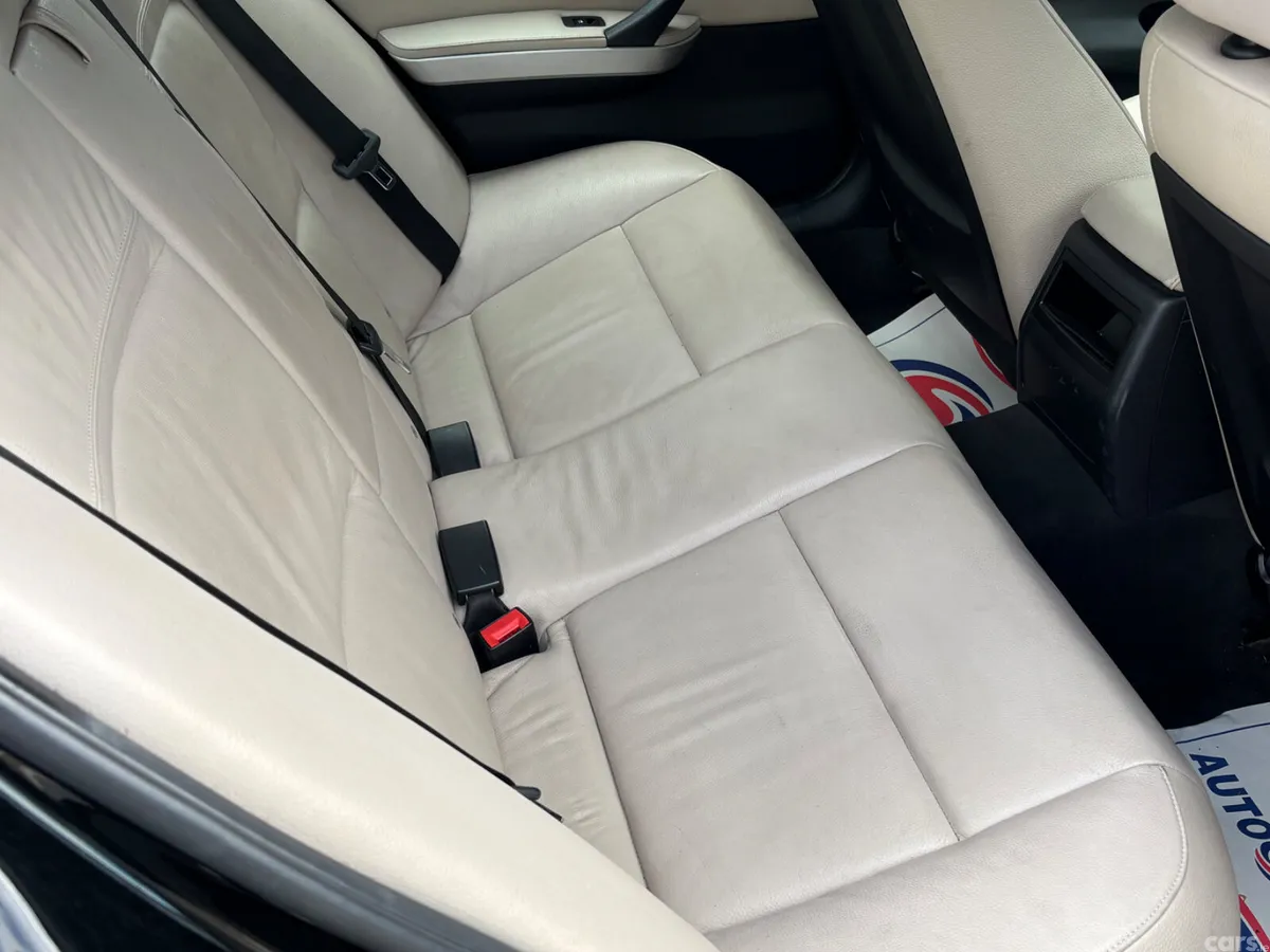 BMW 3-Series Saloon, Diesel, 2011, Black