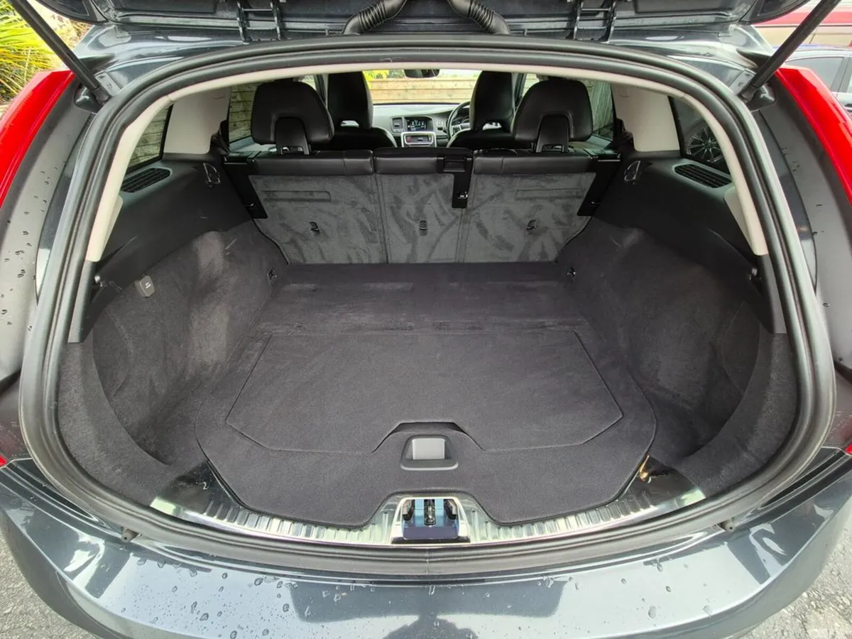 Volvo V60 Estate, Diesel, 2017, Grey