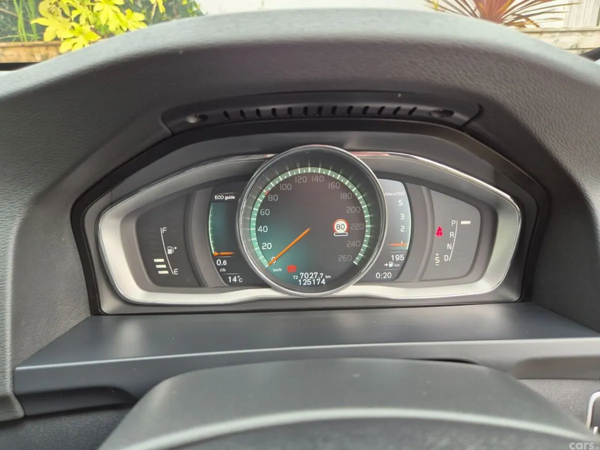 Volvo V60 Estate, Diesel, 2017, Grey
