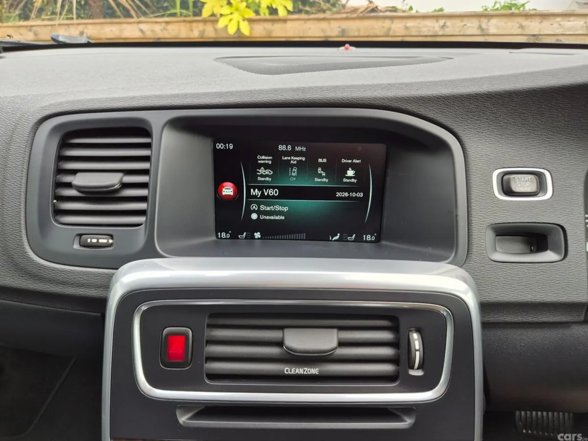 Volvo V60 Estate, Diesel, 2017, Grey