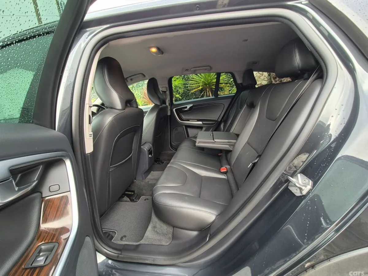 Volvo V60 Estate, Diesel, 2017, Grey