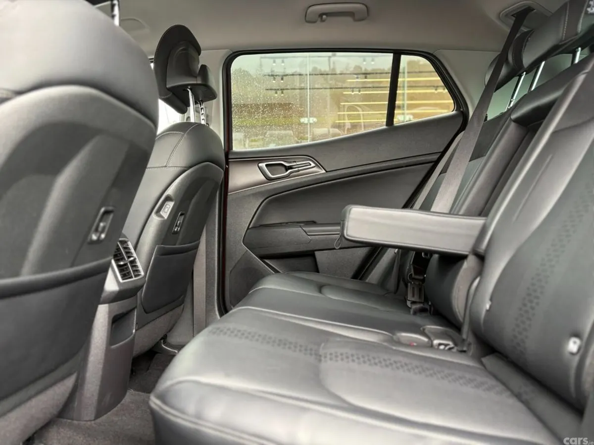 Kia Sportage SUV, Diesel Hybrid, 2026, Red