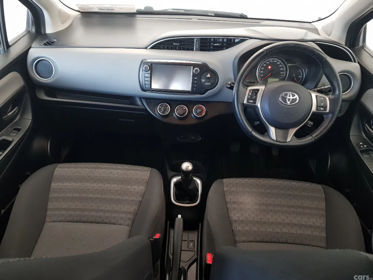 Toyota Yaris MPV, Petrol, 2017, Grey