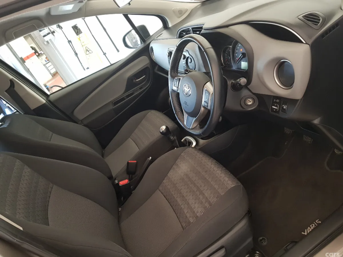Toyota Yaris MPV, Petrol, 2017, Grey