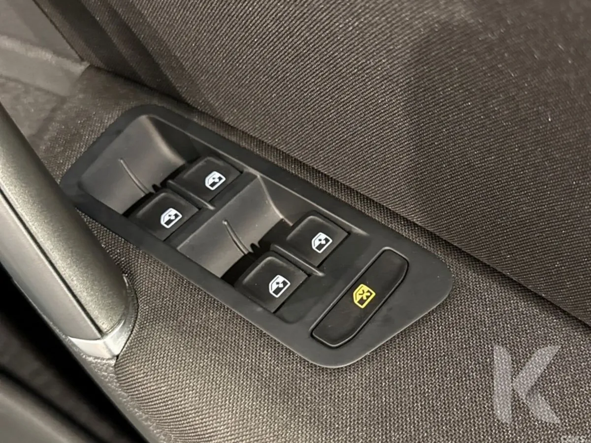 Volkswagen Golf Hatchback, Petrol, 2019, White